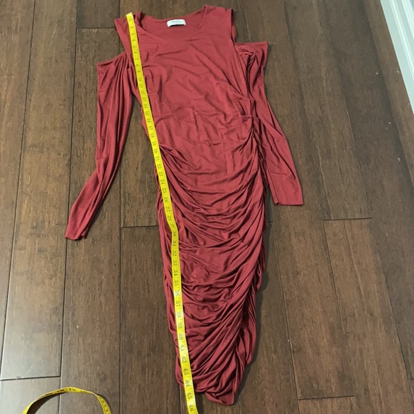 Bailey 44 burgundy ruched dress - Picture 4 of 9